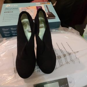 Beautiful black suede heels